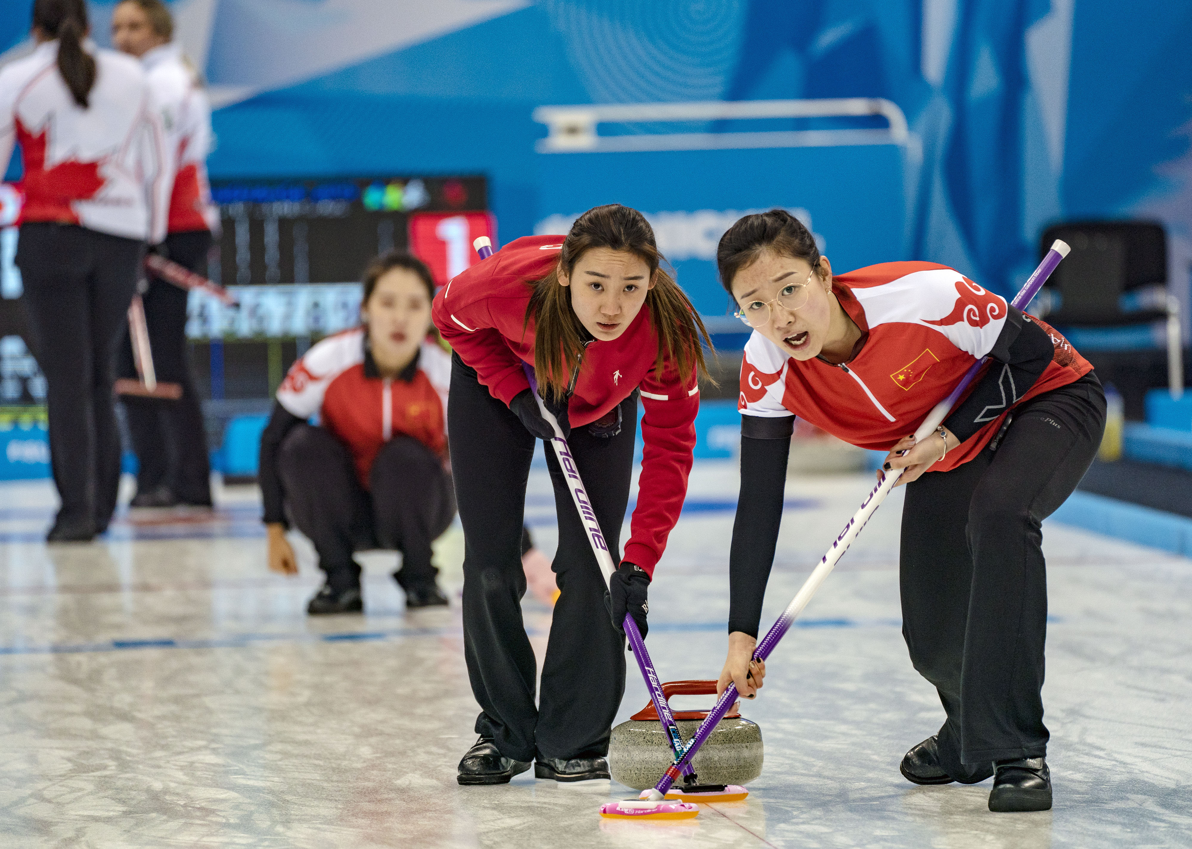 女子冰壶——中国队不敌加拿大队