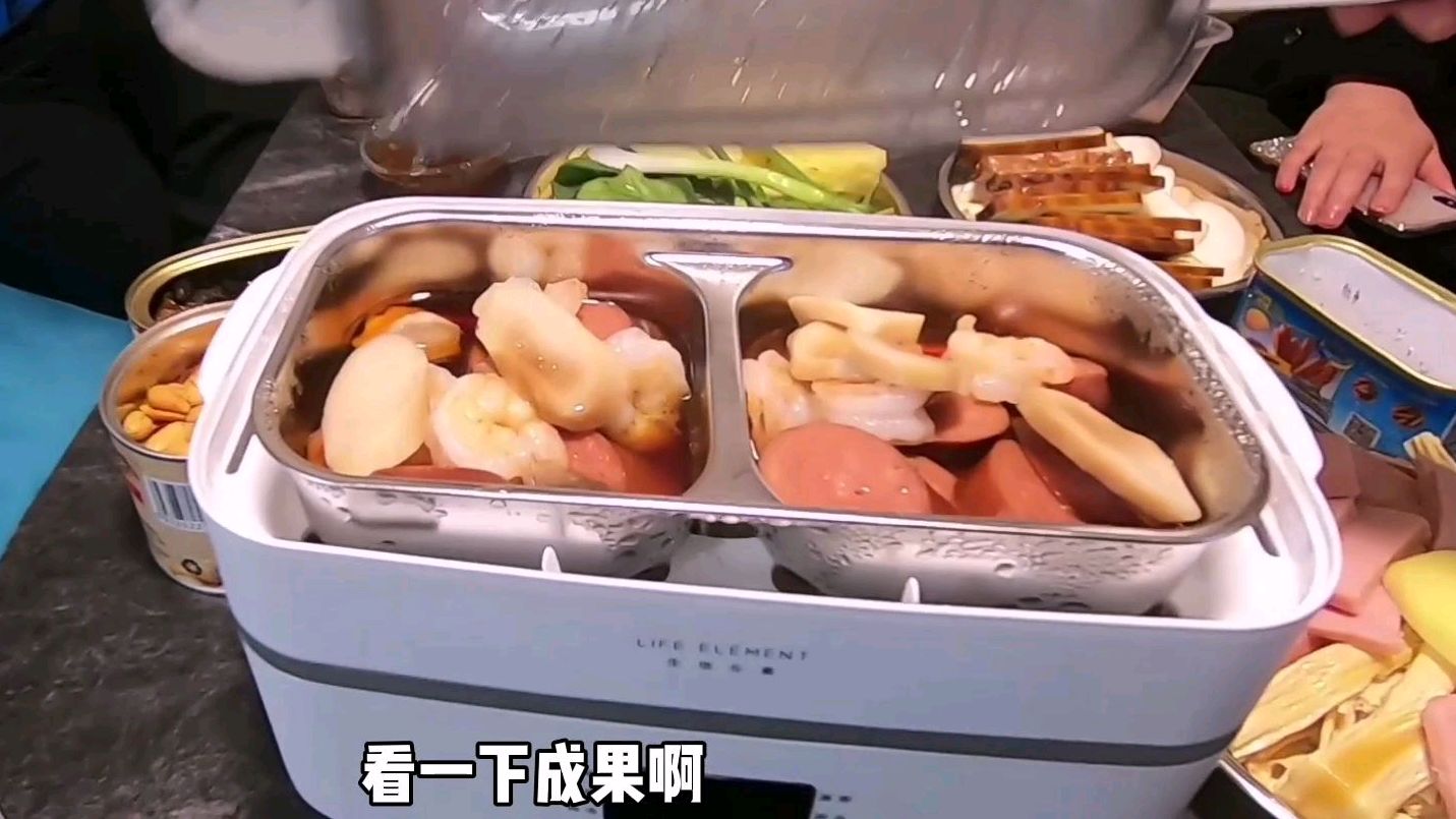 在房车吃开工饭,用电热饭盒做饭真不错,适合疫情期间使用的好物