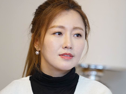 潘长江女儿近照曝光,太漂亮了,网友:没有一个部位长得随爹!