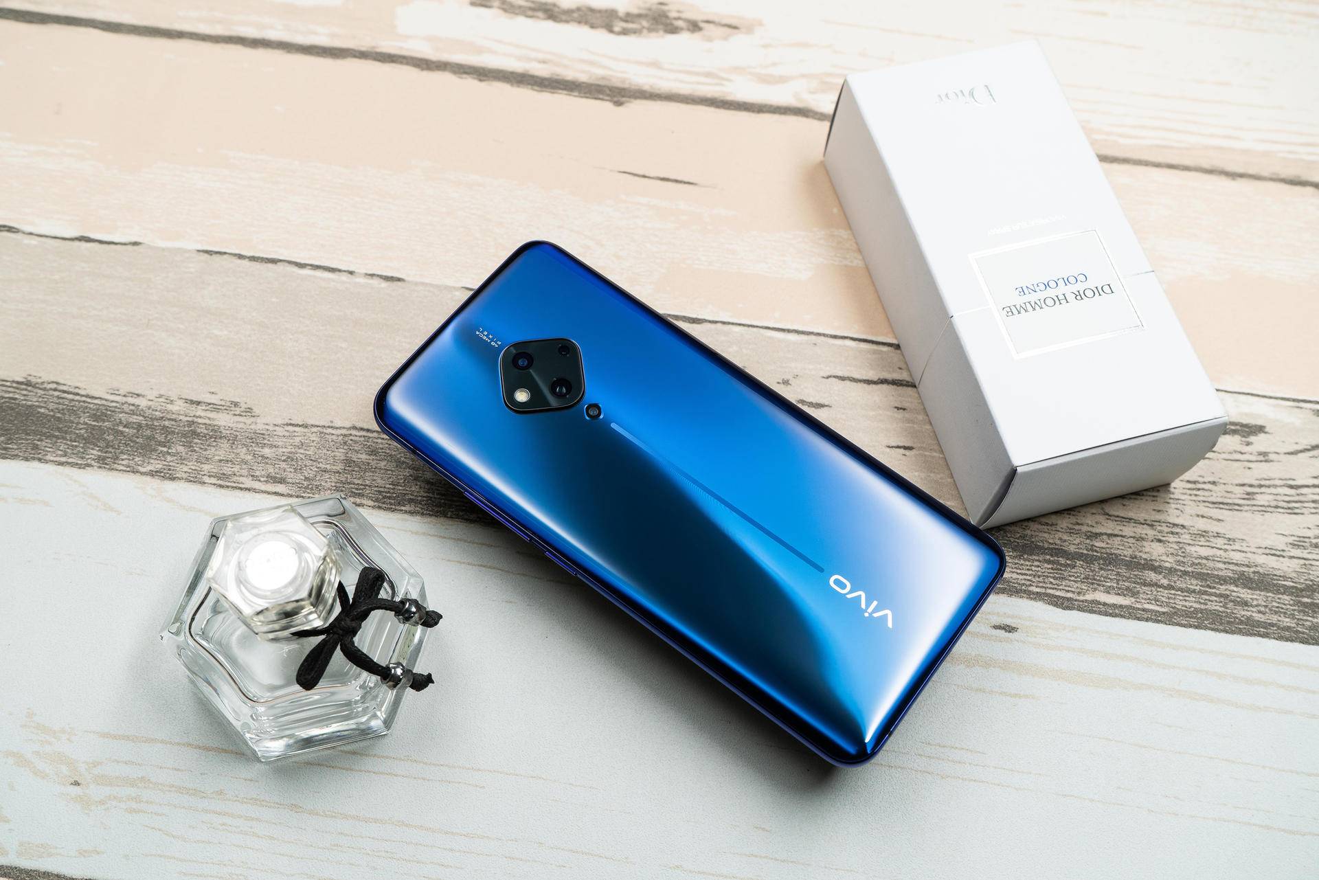 vivo s5图赏!菱形四摄新颖时尚,自拍体验很出色