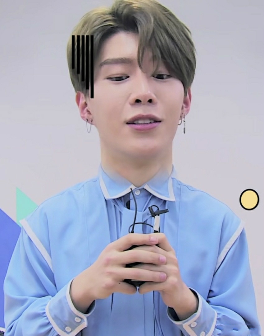 尤长靖默默变瘦回归小鸟胃,范丞丞却胖了20斤,这是为什么呢?