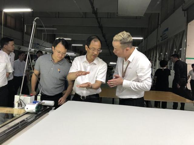 陈胜峰走访企业:坚持问题导向 强化精准服务