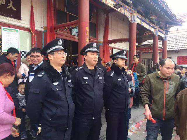 汉中城固公安 春节在岗保民安,恪守执勤展警魂