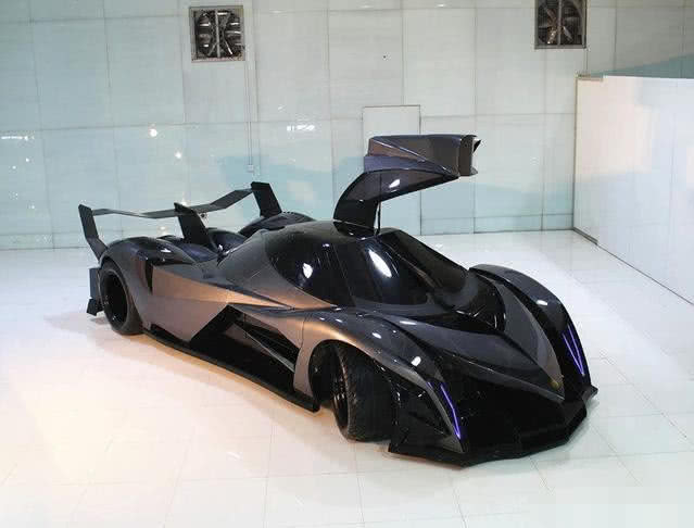 迪拜王子花5亿定制超跑,关系再好也不借,却为一个中国人破例