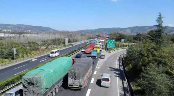 昆石高速有段路相当凶险!入选全国十大事故多发路段