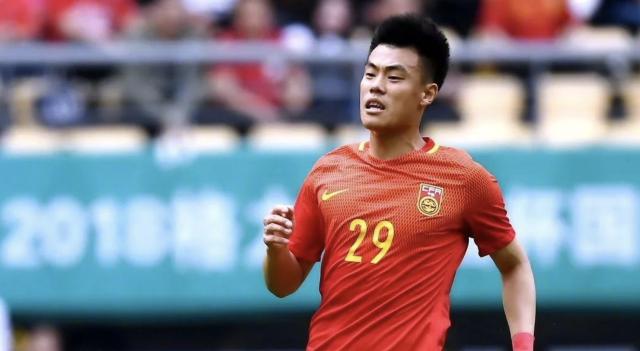 包含B体育APP:新晋国脚谭龙的战术价值与在国家队的前景展望的词条