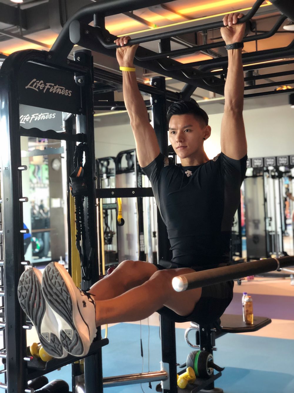 「健身红人」188cm男模冠军,瘦弱"电线杆"逆袭成肌肉男!