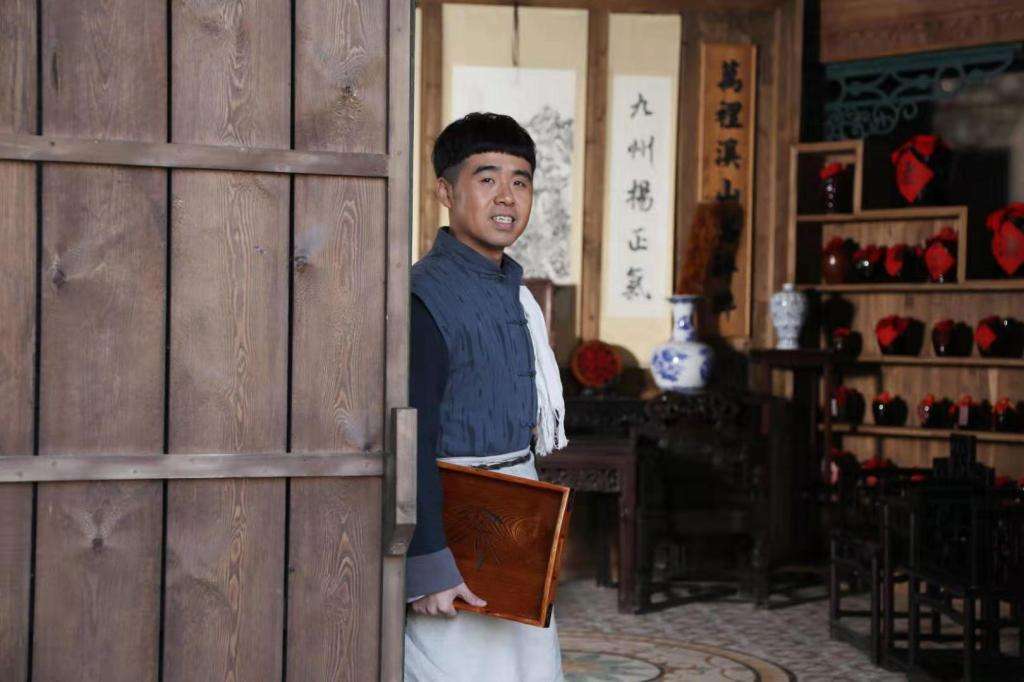 《老酒馆》:亮子被杀,陈怀海痛心疾首,这是否暗示雷子即将下线