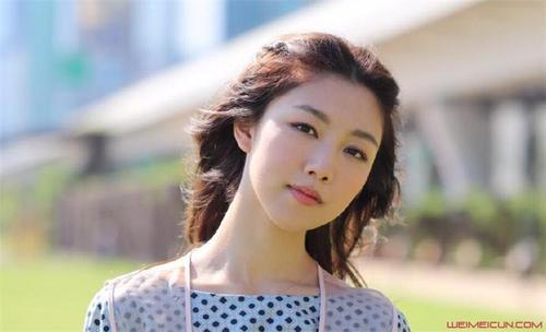 颜卓灵王俊凯好像 近乎零辨识度让人险错认