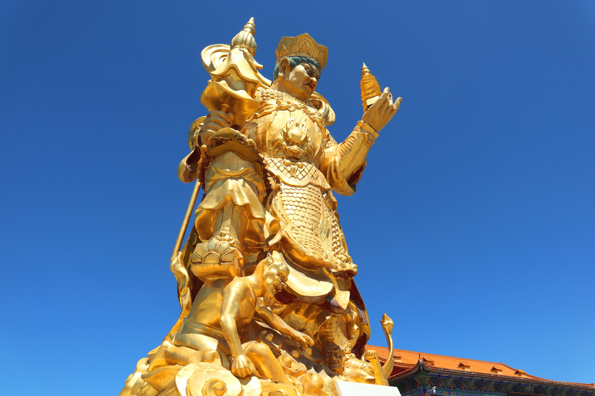 乌鲁木齐红光山的铜佛,西域第一大佛,佛的耳朵高达2米6