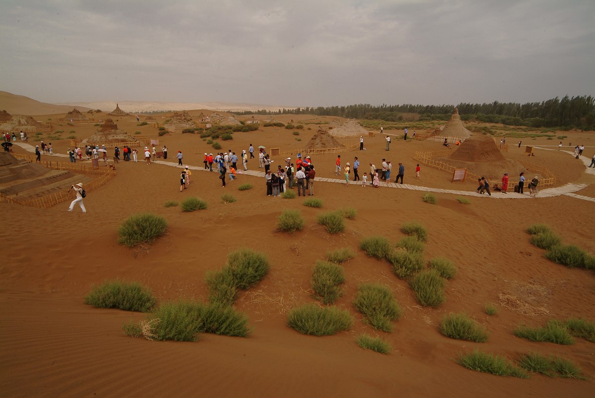 自驾穿越内蒙古阿拉善,沙漠中的探险之旅