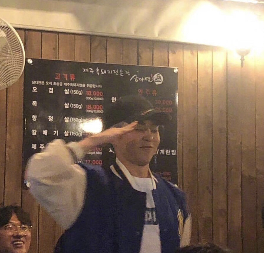 金珉锡入伍.we are one!等你归来.