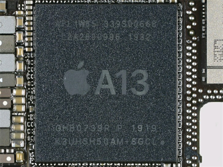 朋友评论一针见血!iphonese2就是换了a13处理器的iphonese一代