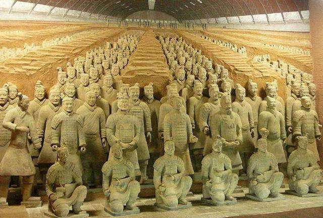 比利时出现"兵马俑文物"大展,国内的学者看到后,说:山寨的