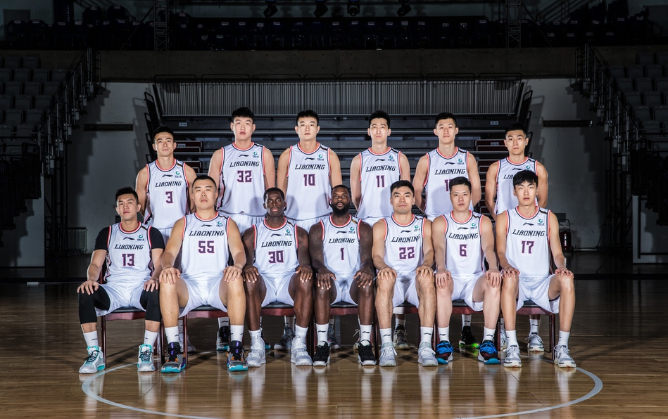 辽篮全家福仅13球员,郭士强大名单只需淘汰1人,谁是那个倒霉蛋