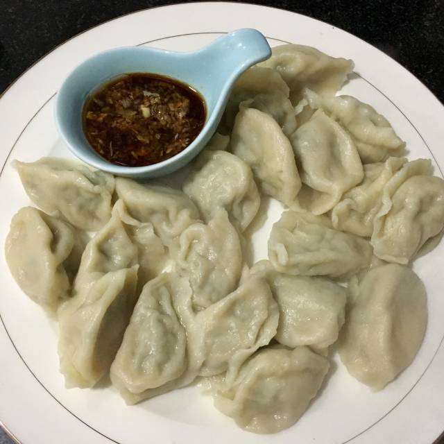 荠菜白菜扇贝丁饺子,皮薄馅大,鲜美营养,一口一个味道好极了