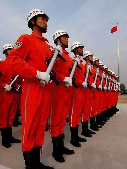 解读:为什么公安部消防局这么厉害?因为武警编制,正军级!