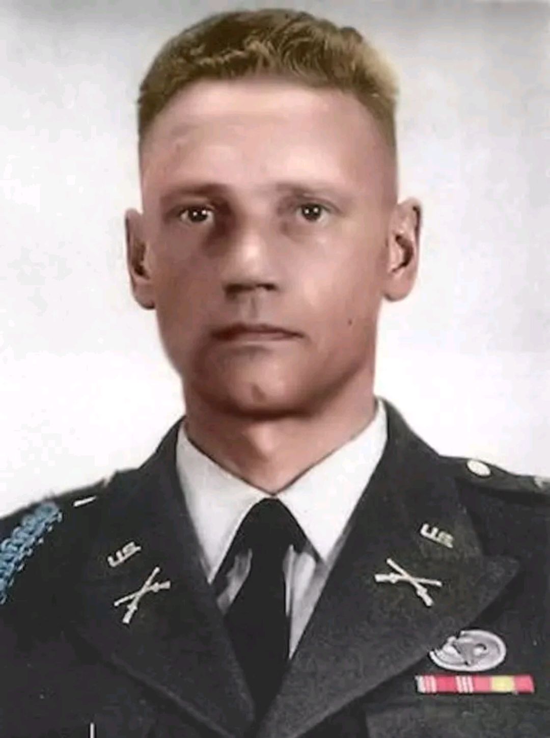 从纳粹党卫军上尉,到美国特种部队传奇人物,此人经历了什么?