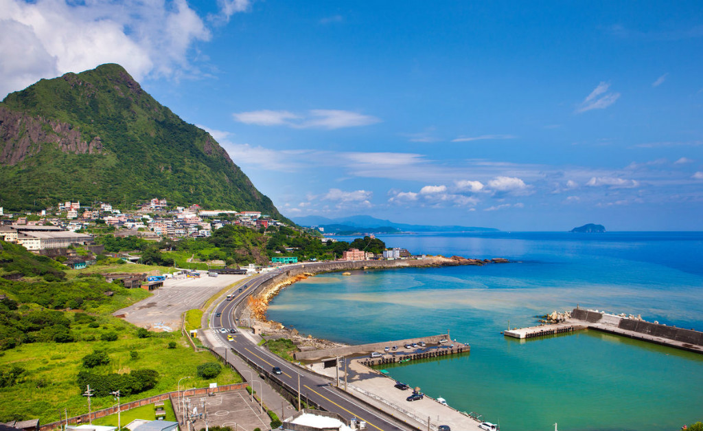 新北:台湾社会的缩影,巨观的海蚀奇景,《那些年》取景的平溪线