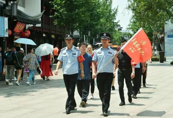 创建"枫桥式公安派出所|南京夫子庙派出所:桨声灯影里的平安守护