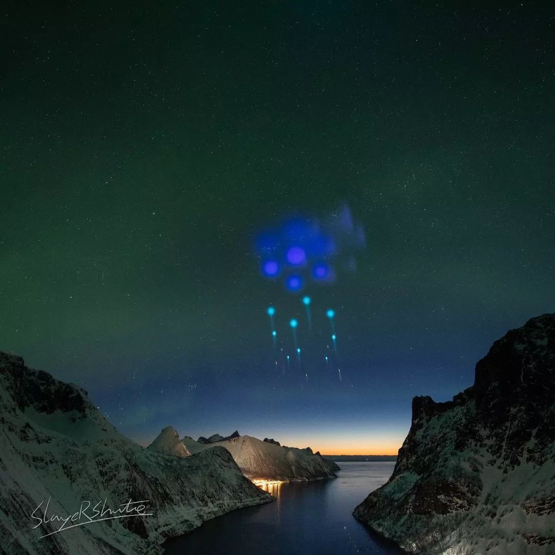 中国摄影师拍到极罕见"精灵闪电"