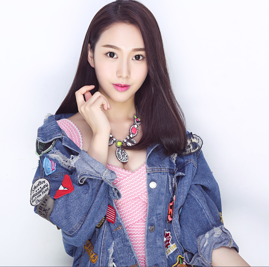 苑乔——《神兽麻将馆》俏皮,可爱,有点市侩的少女版孟婆茯苓