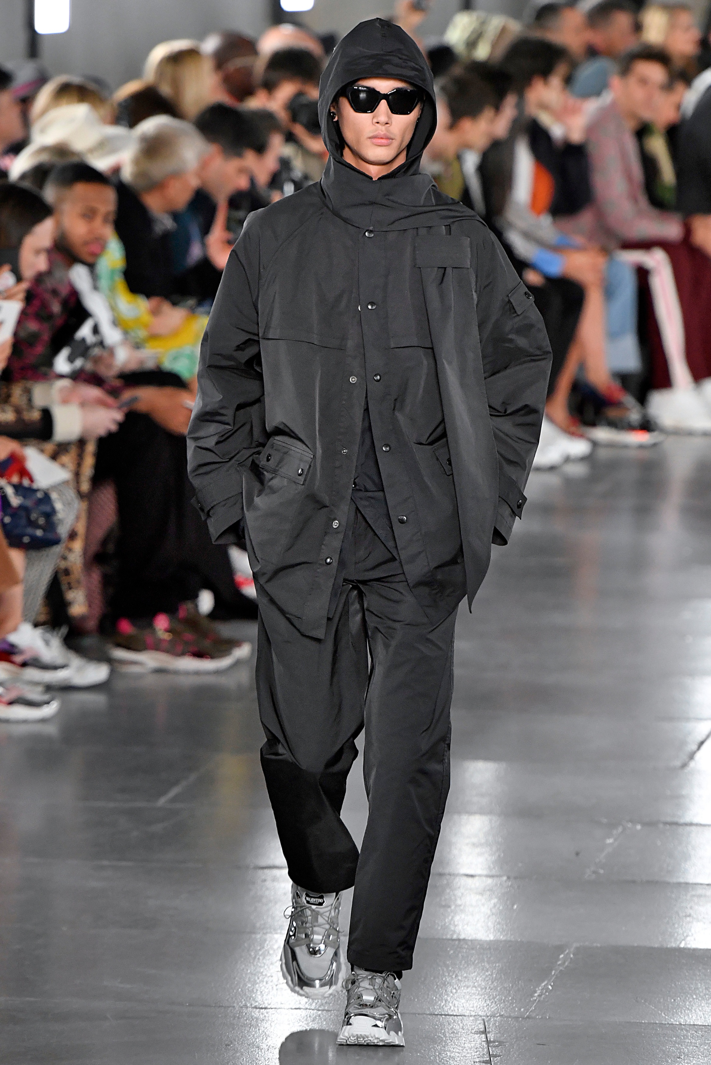 —华伦天奴发布秋冬男装