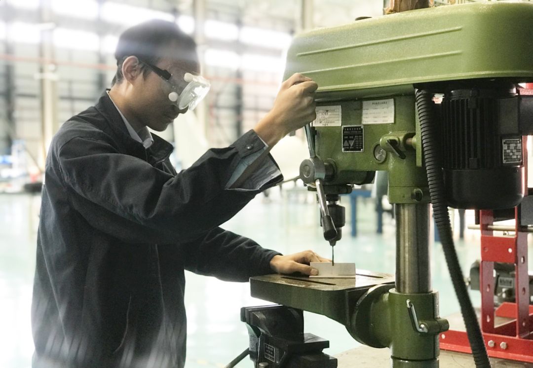 大写卓尔人(14)结构设计师曾晓康助力轻型飞机自主研发制造