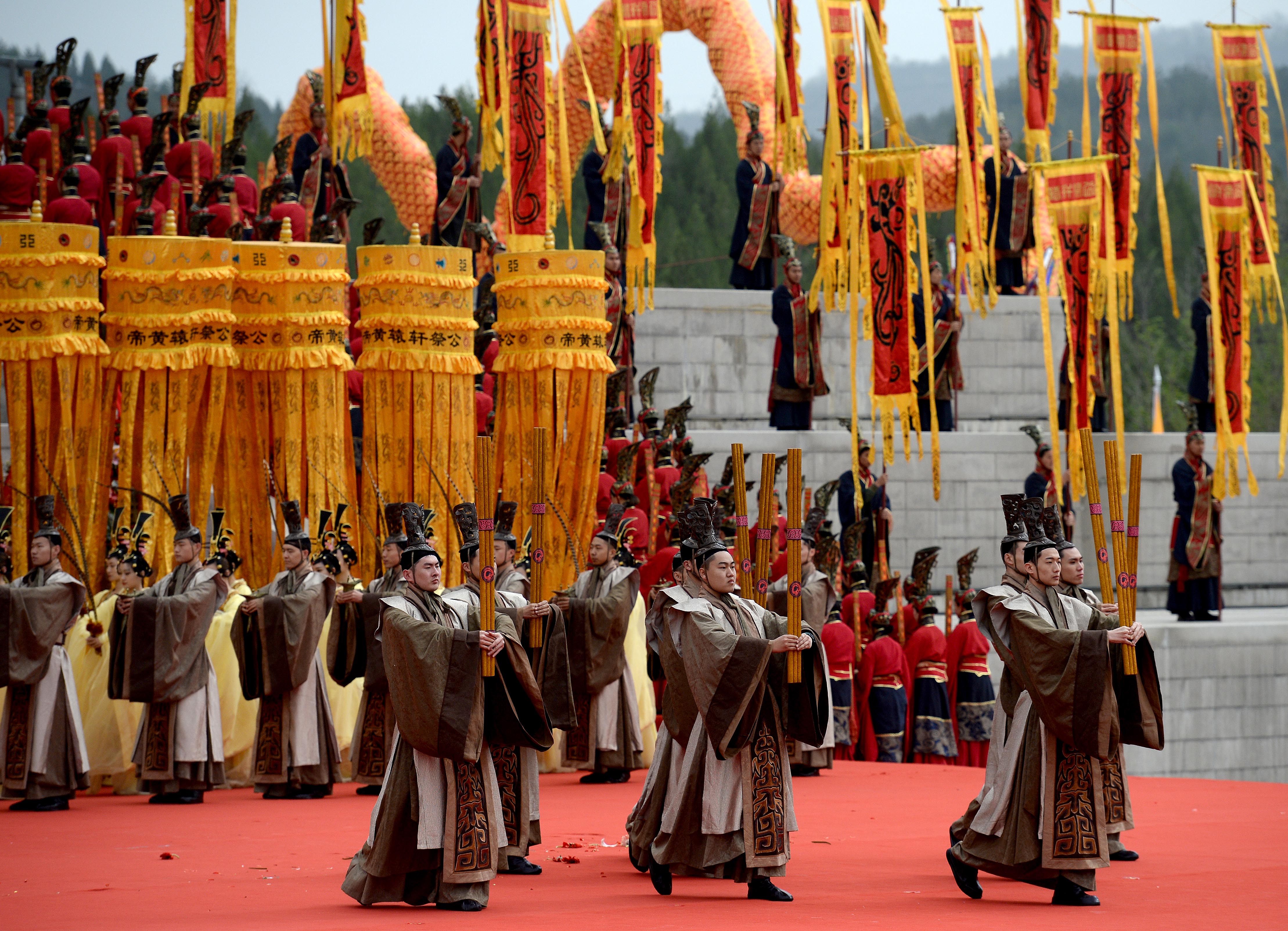 陕西举行戊戌年清明公祭轩辕黄帝典礼(5)