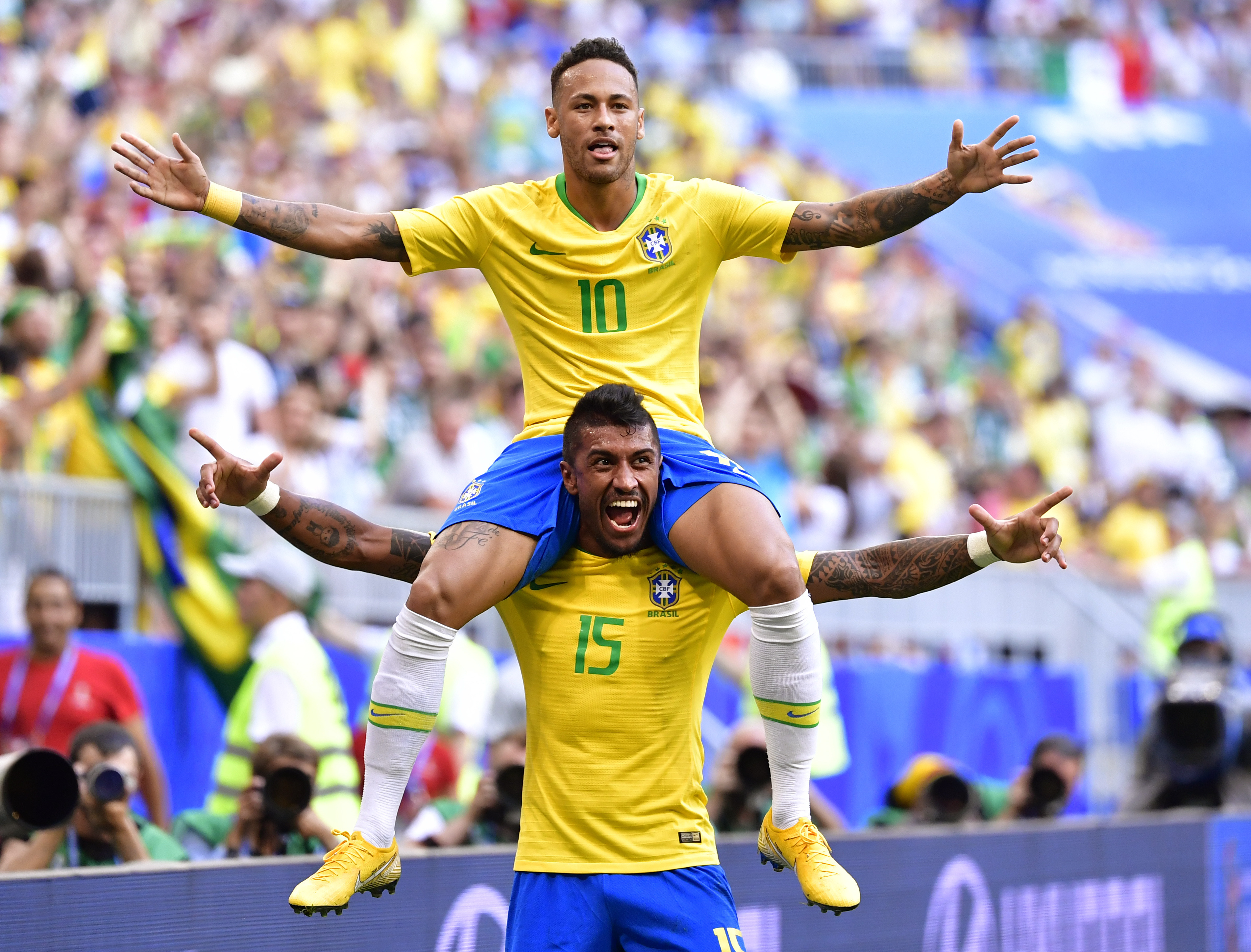 足球——八分之一决赛:巴西队内马尔破门(3)