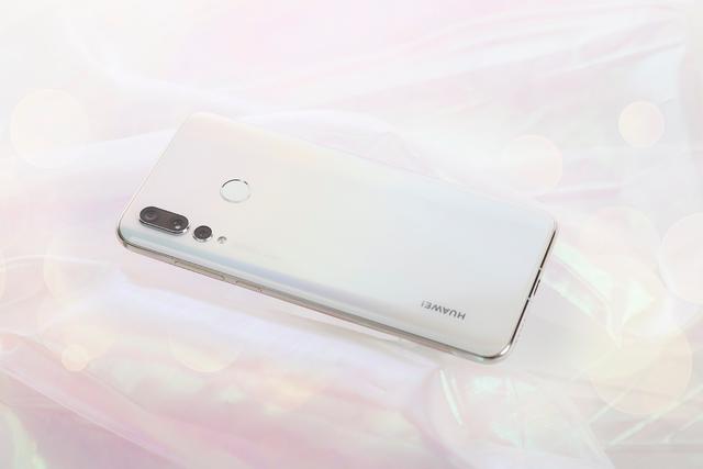 自带恋爱感的白色,华为nova4贝母白图赏