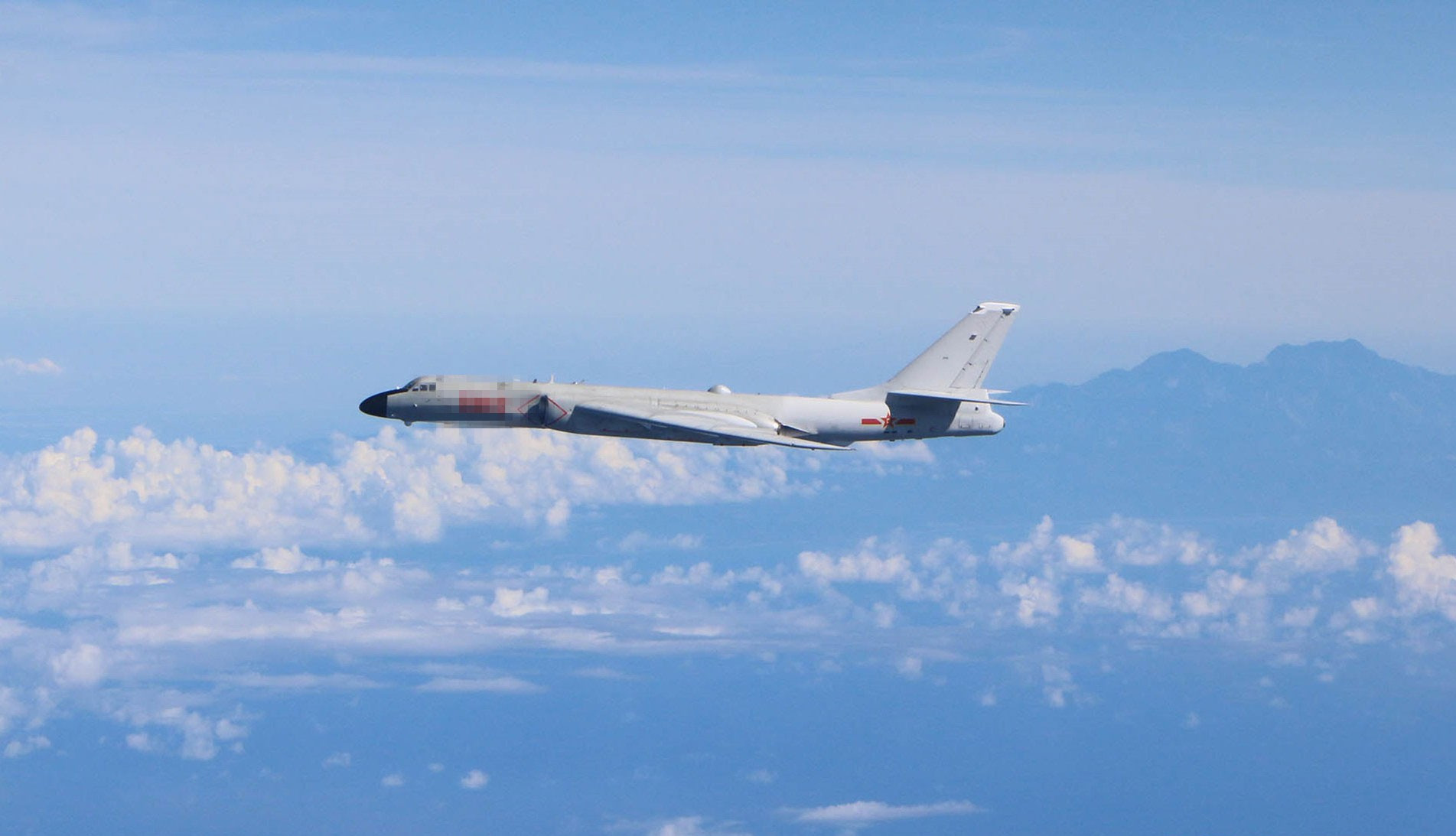 对于轰6这样一种大型亚音速轰炸机,如果能用电传操纵系统完全取代原有