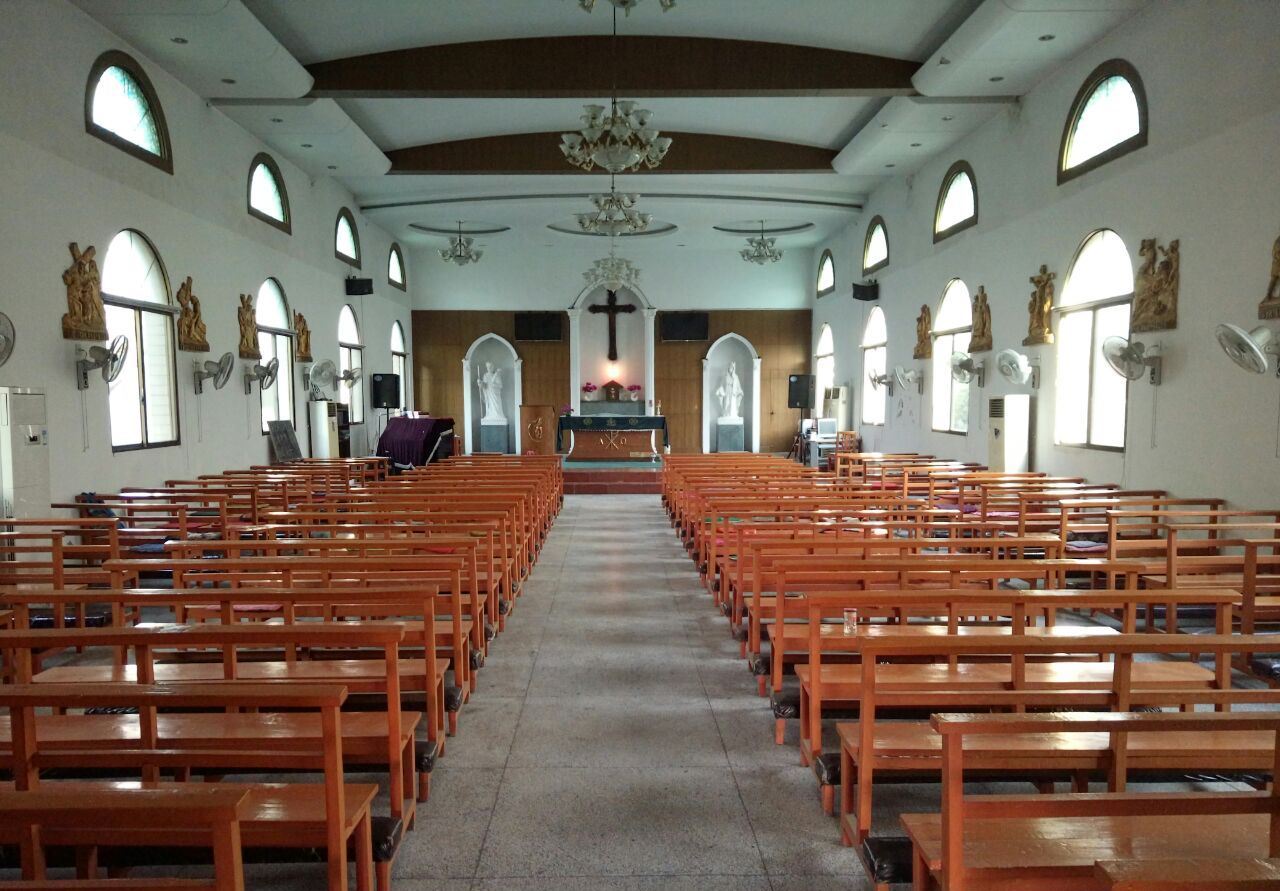 白龙寺位于今江苏省丹阳市皇塘镇荒田村南,经山北麓.始建年代不详.