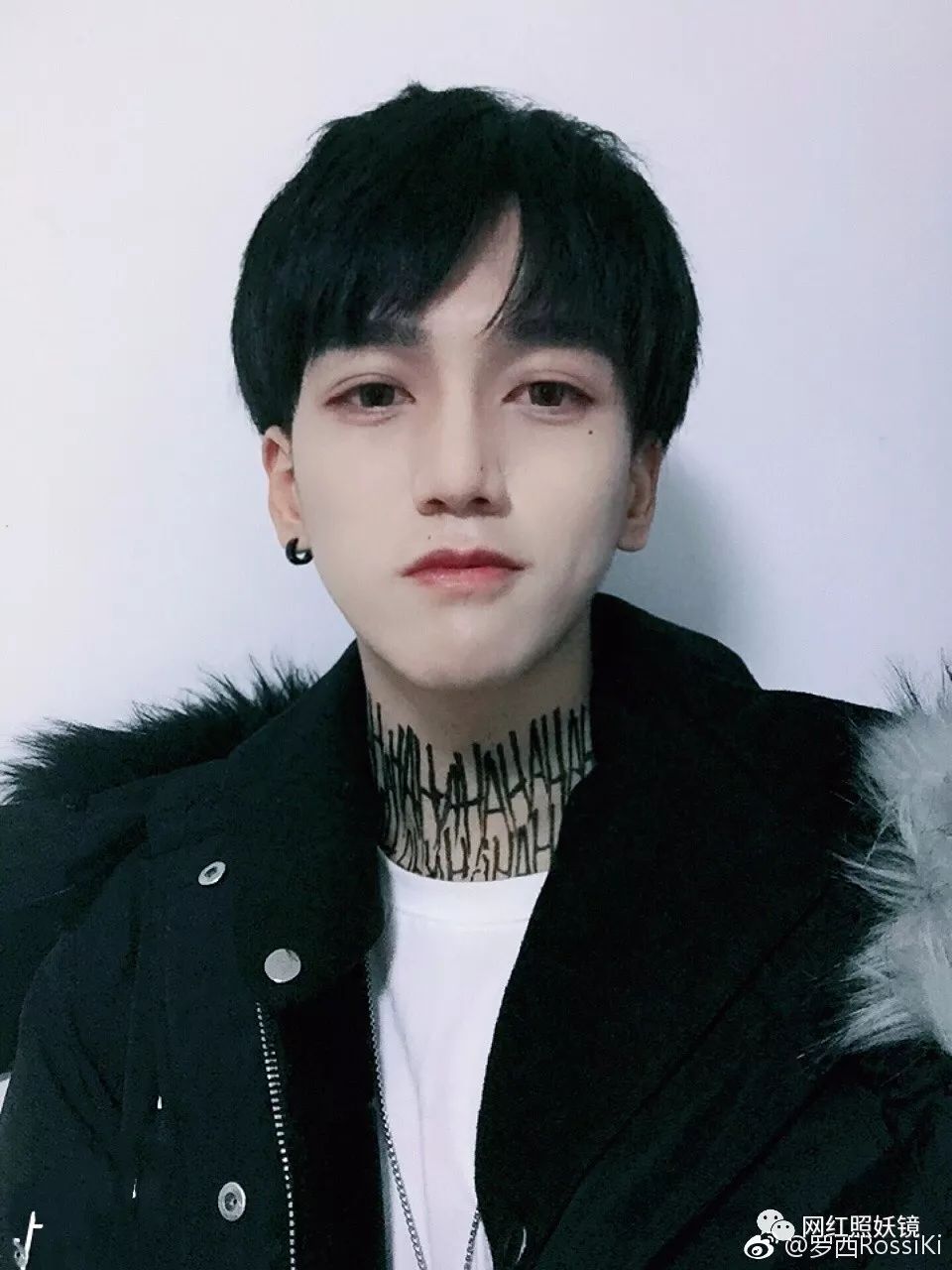 被王思聪撩过的学霸美女网红,现任男友竟是个卖三无口红的渣男