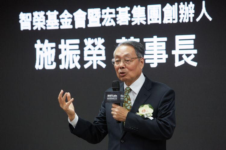 宏碁测试level 4自驾车 施振荣:要掌握汽车典范转移机会