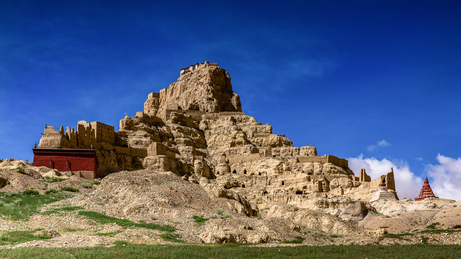 建在土林上的古格王朝遗址
