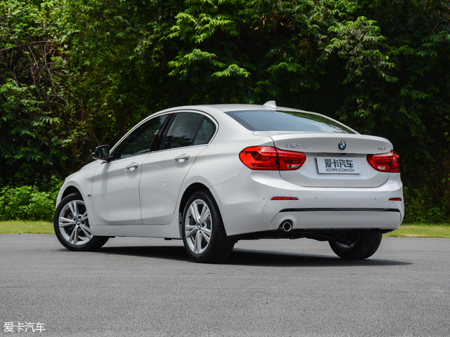 2018款宝马1系三厢版上市 售20.48万起