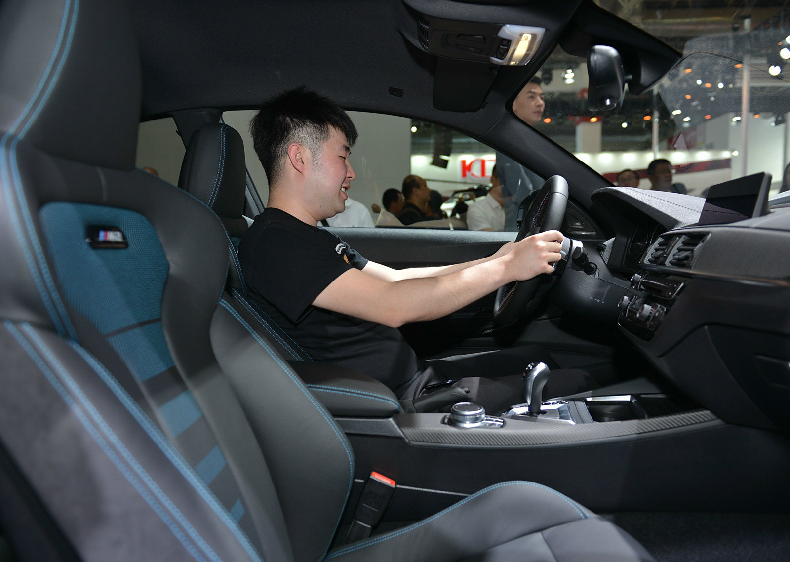 宝马m2的欣赏与图解