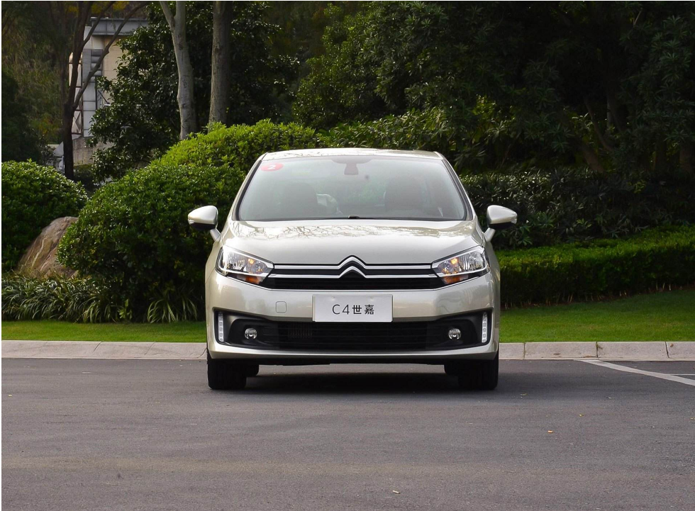 东风雪铁龙c4世嘉深度评测:外观配置都不错的一款10万多的家轿!