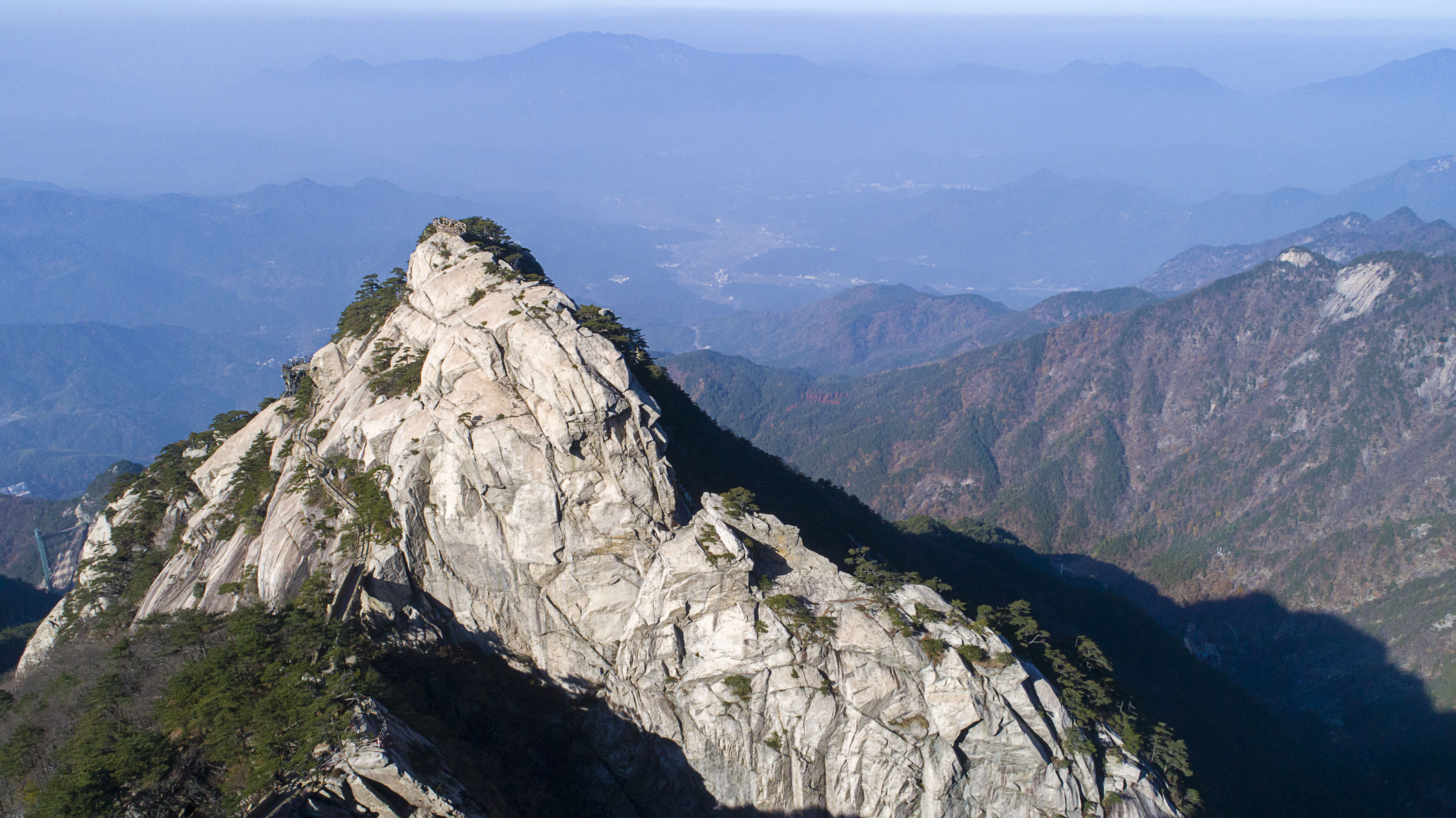 大别山主峰风景区图片图片