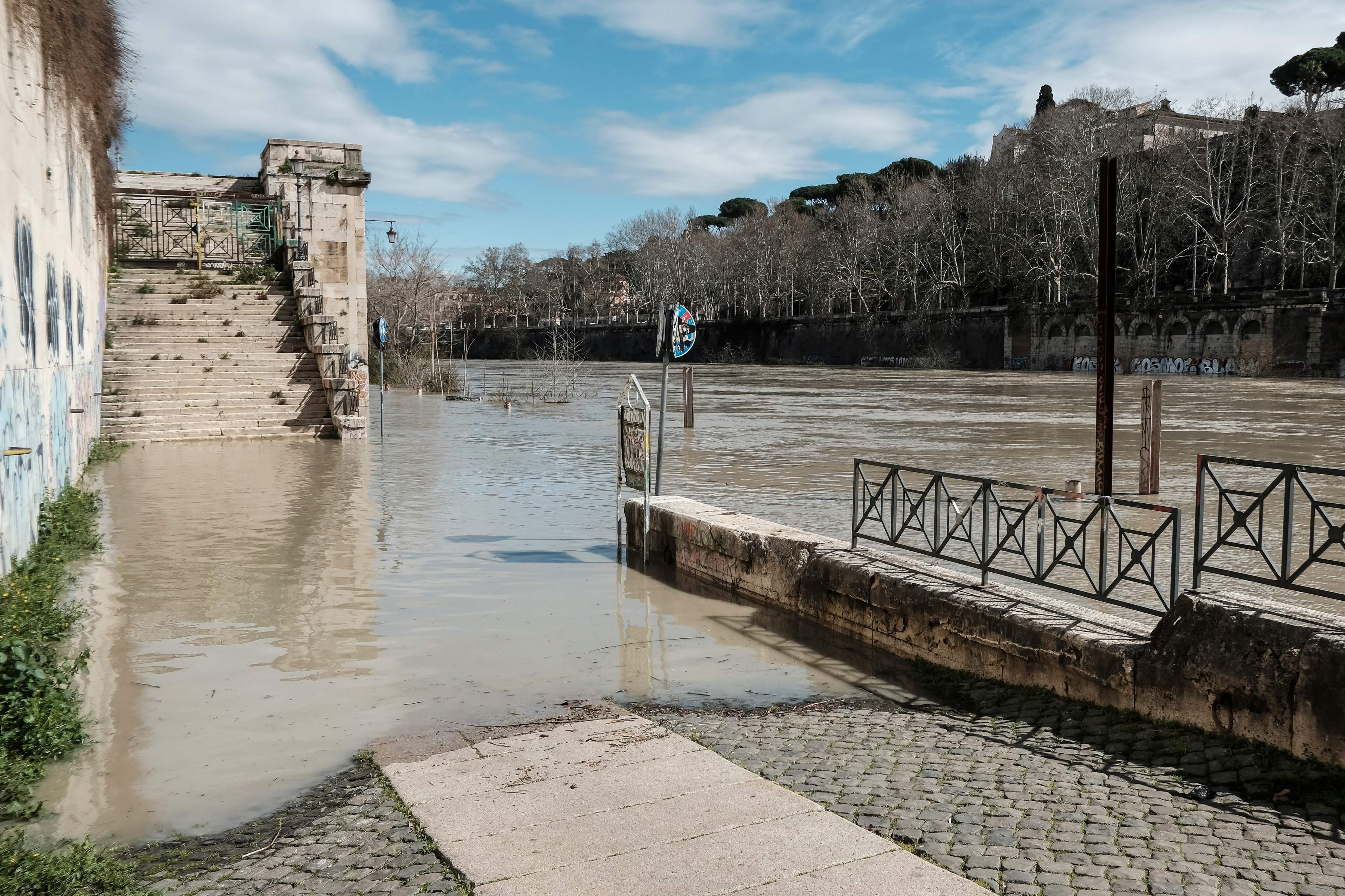 意大利台伯河水位暴涨(8)