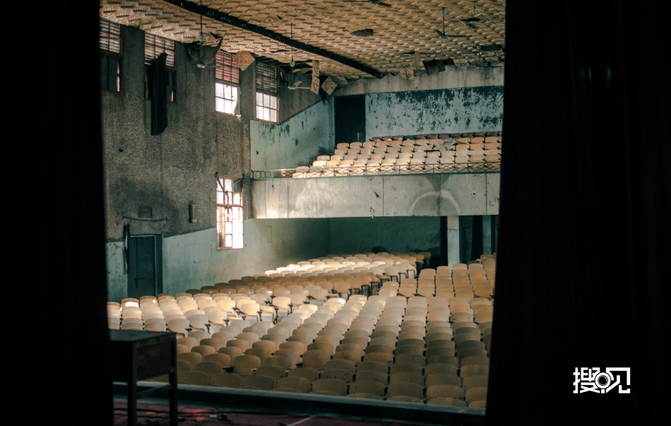 金华永康八零年代老剧院 曾经热闹光鲜如今已失色