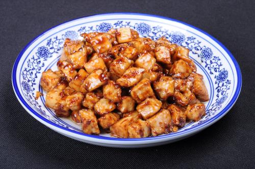 熘的烹调方法和做出美食的特点例如:醋溜鸡丁