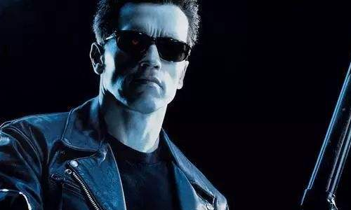 《终结者》本片是最早被观众认识是通过好莱坞的电影,一经推出就以