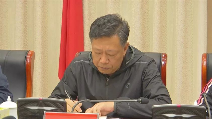 旗委书记栾天猛主持召开十五届旗委第七十九次常委会会议