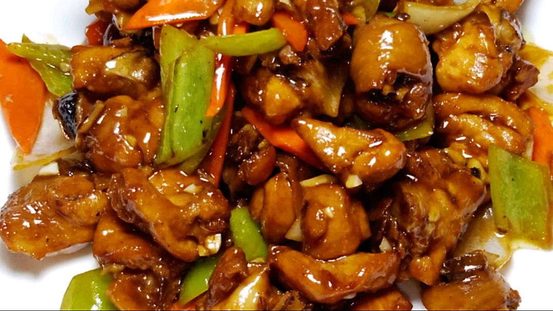 东北大厨教你,红烧鸡块非常好吃做法,色泽鲜艳出锅瞬间流口水