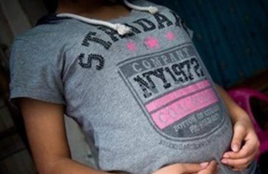 12岁湖南女孩怀孕,原因竟是公交车上被尾随,怀孕4个月才被发现