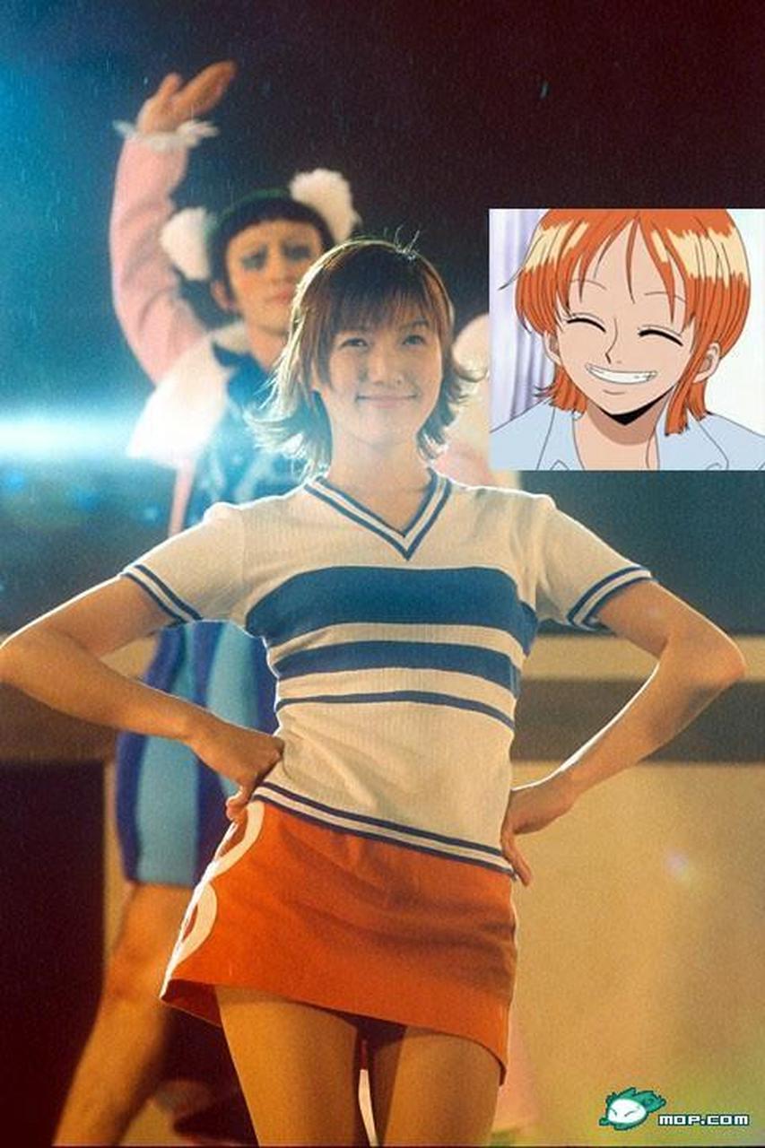 尾田的老婆尾田千秋,在一次晚会上cos娜美,认识了尾田,从此坠入爱河.