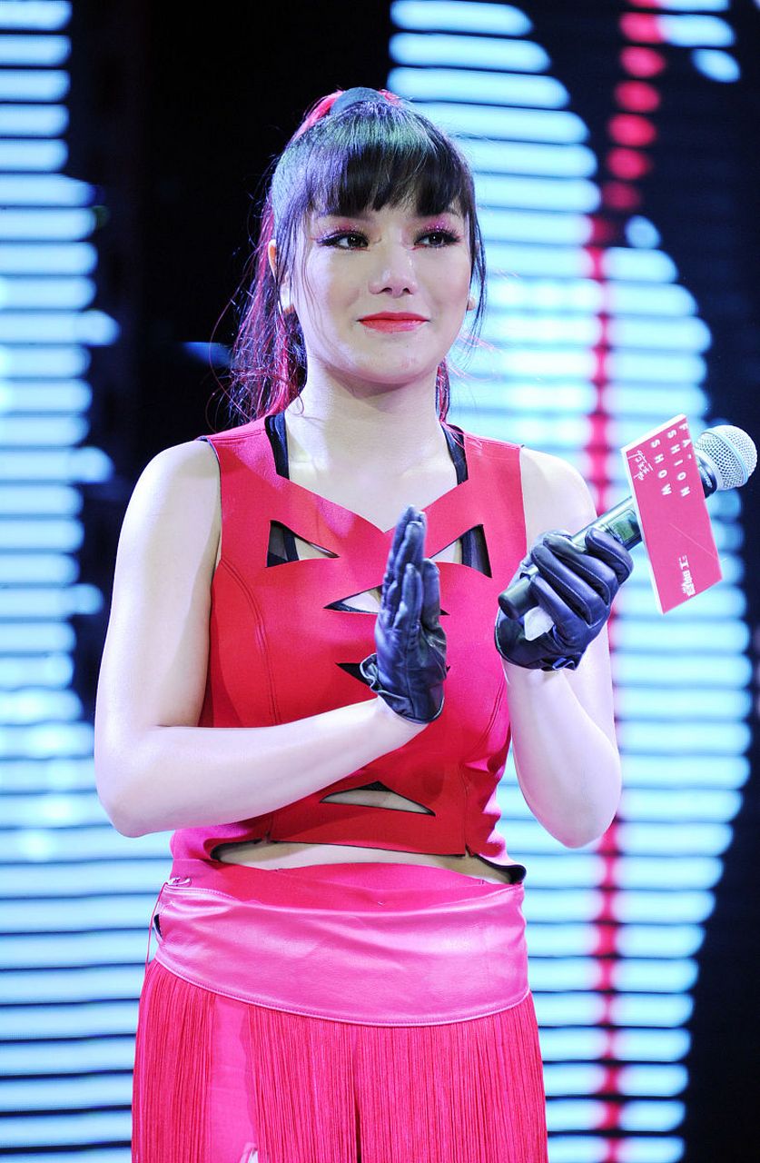 江映蓉请战歌手