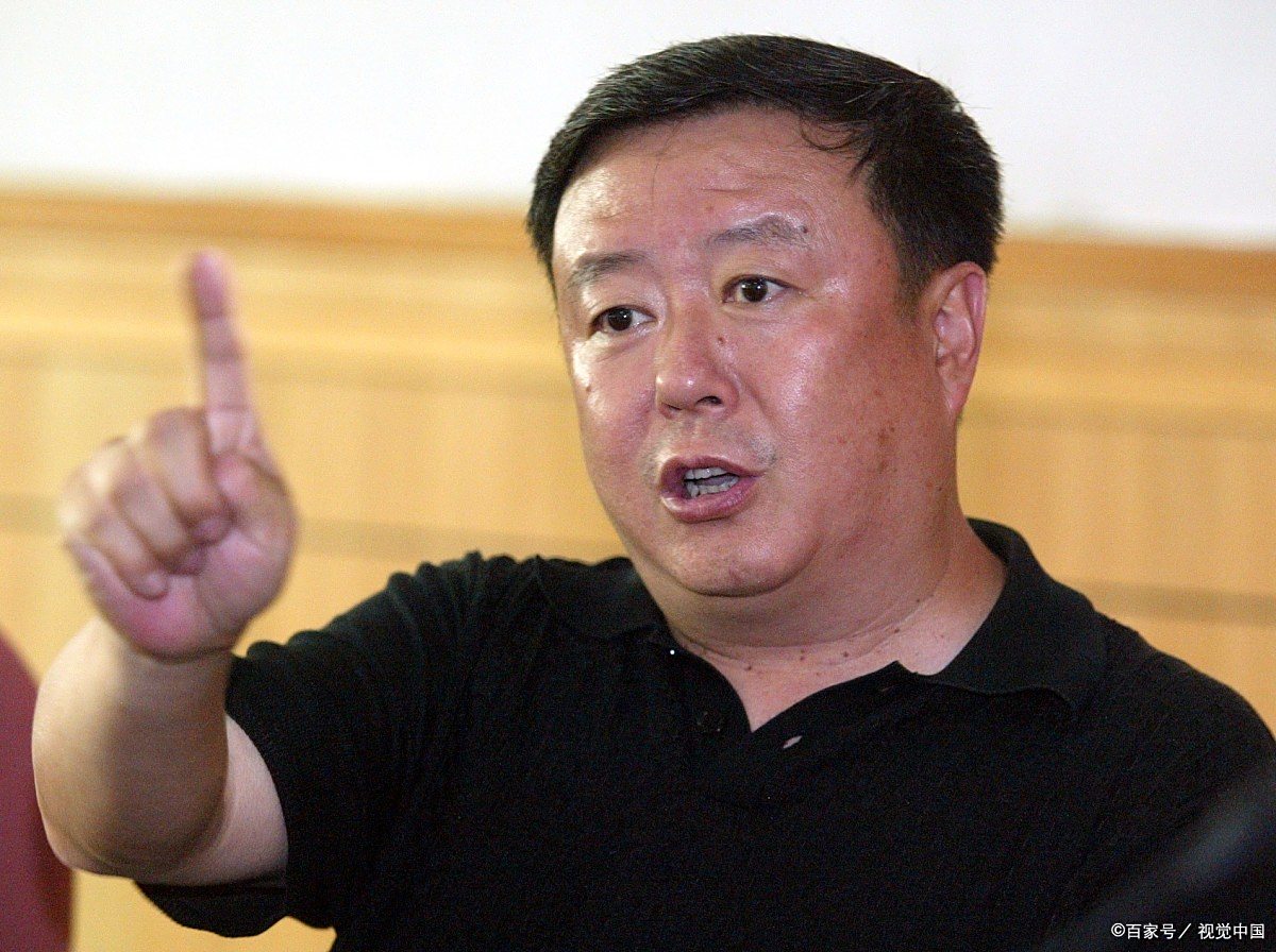 《秘史》之王尤小刚,三段婚姻64岁才得子